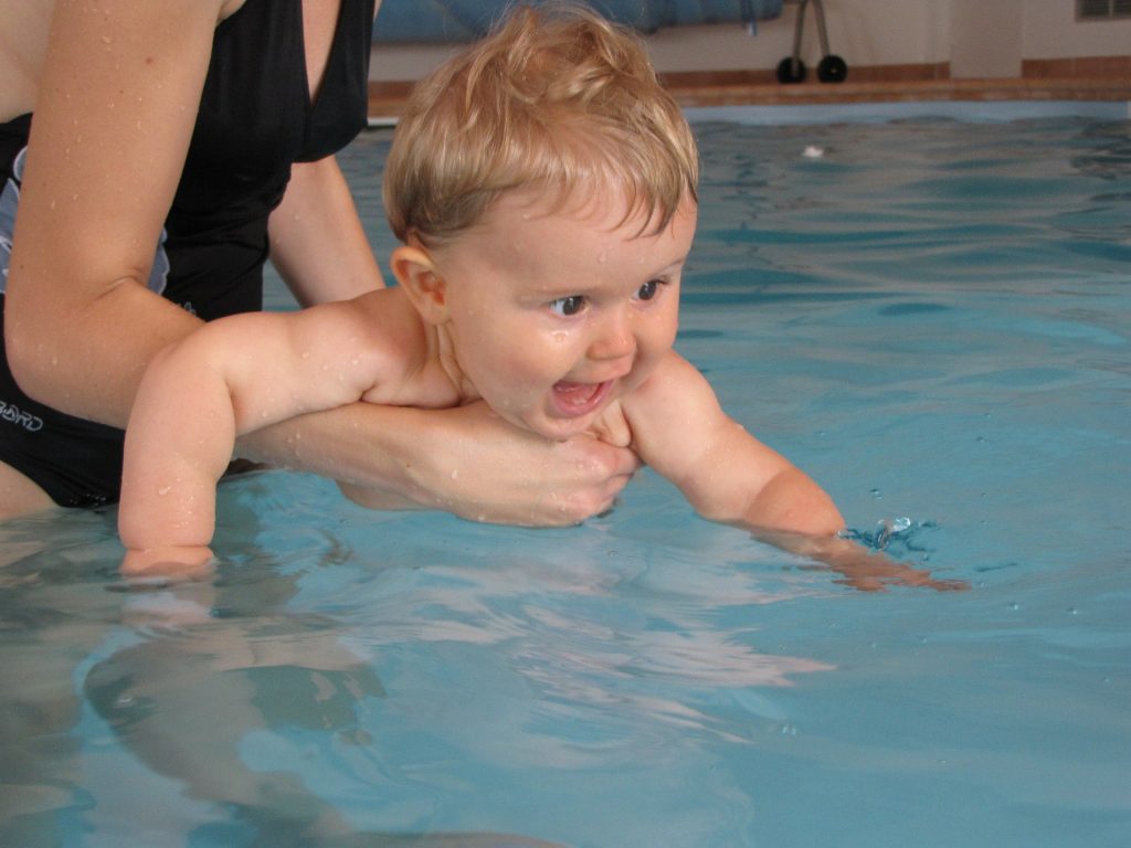Zwemmen met baby zwemles.